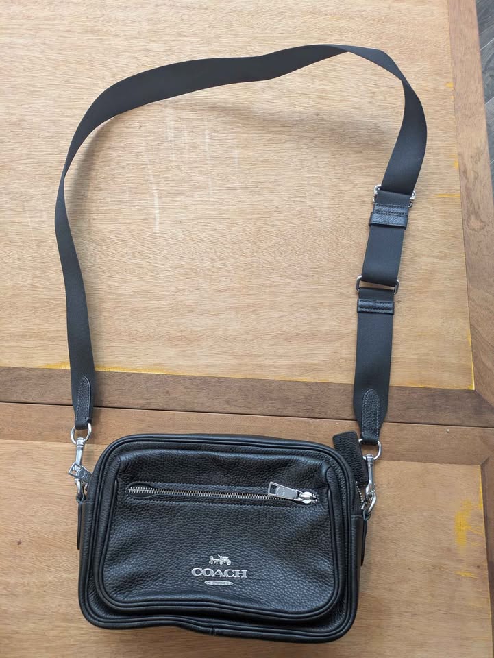 Coach New York Elias Crossbody – Black Pebbled Leather - Image 2
