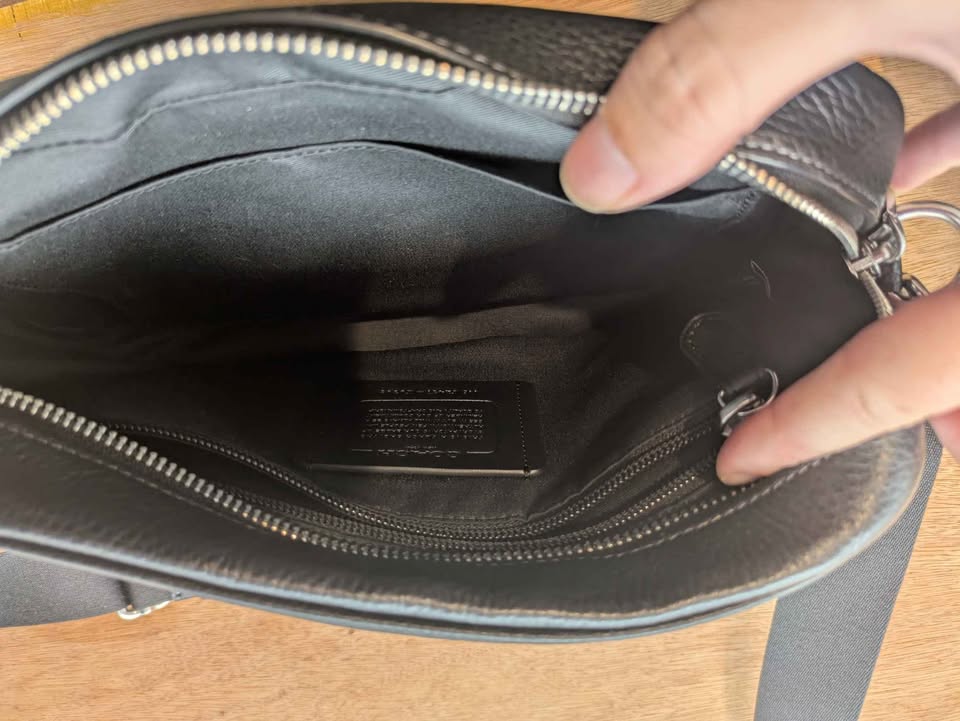 Coach New York Elias Crossbody – Black Pebbled Leather - Image 4